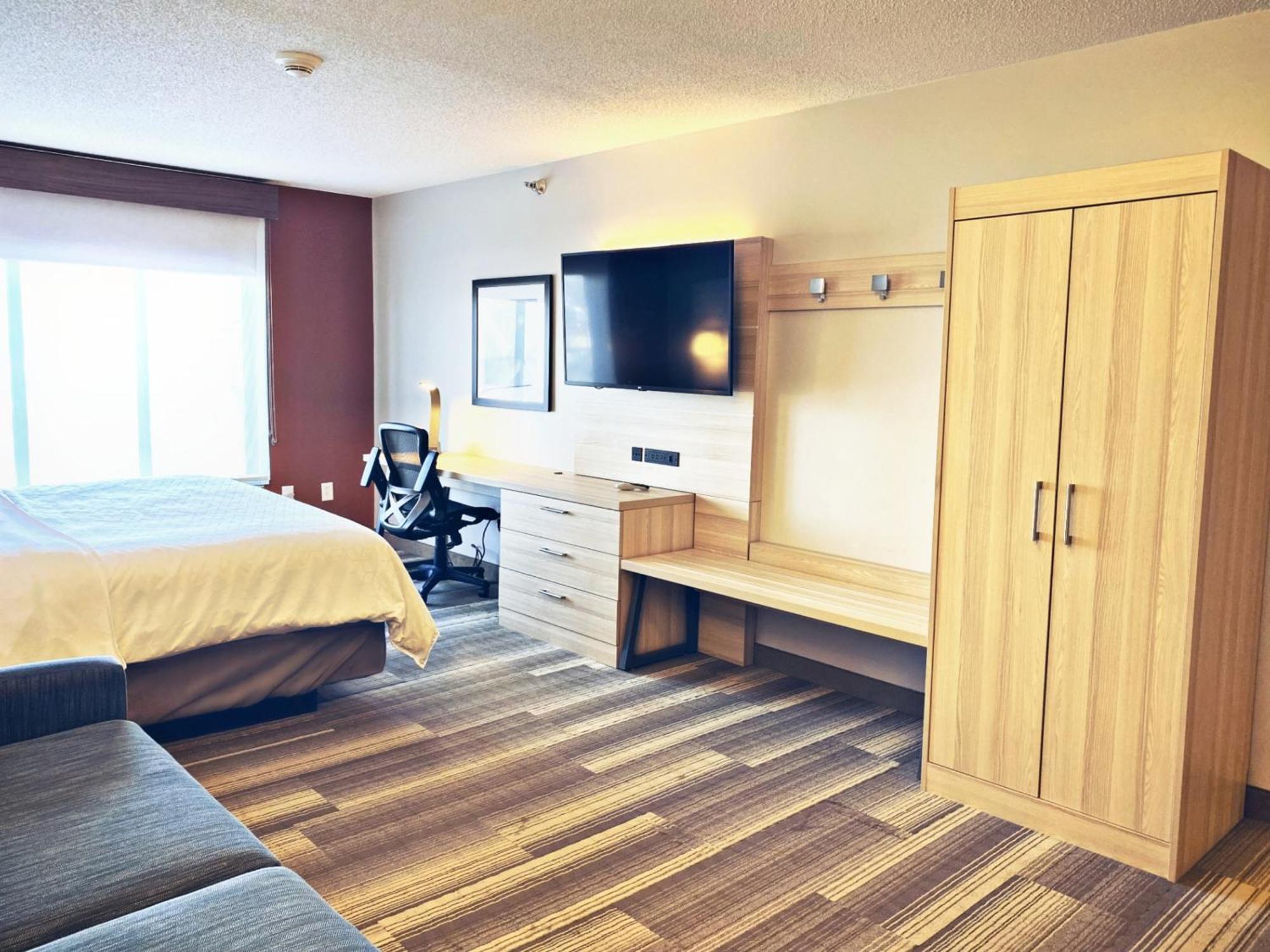 Holiday Inn Express & Suites La Porte By Ihg Экстерьер фото